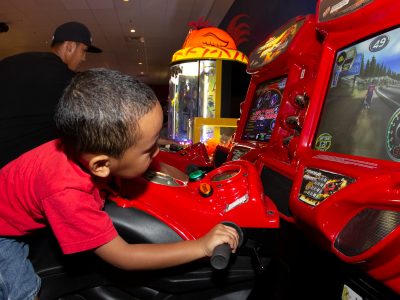 arcade-child-playing-chamber